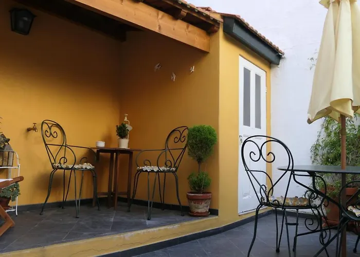 Bed & Breakfast Domus Duorum Oporto